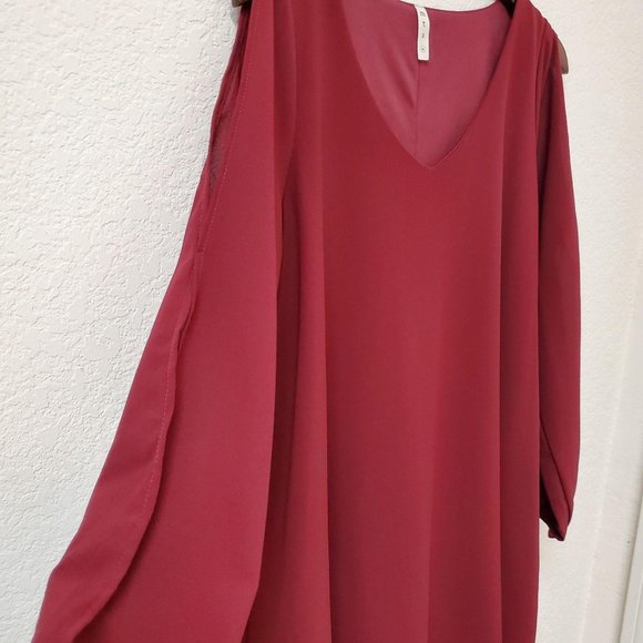 MTS COLD SHOULDER DRESS SIZE M - Picture 4 of 8